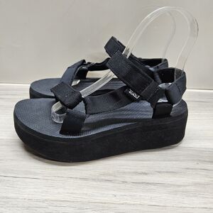 Teva Womens Black Strappy Sandals Flatform Universal Size 6 Platform